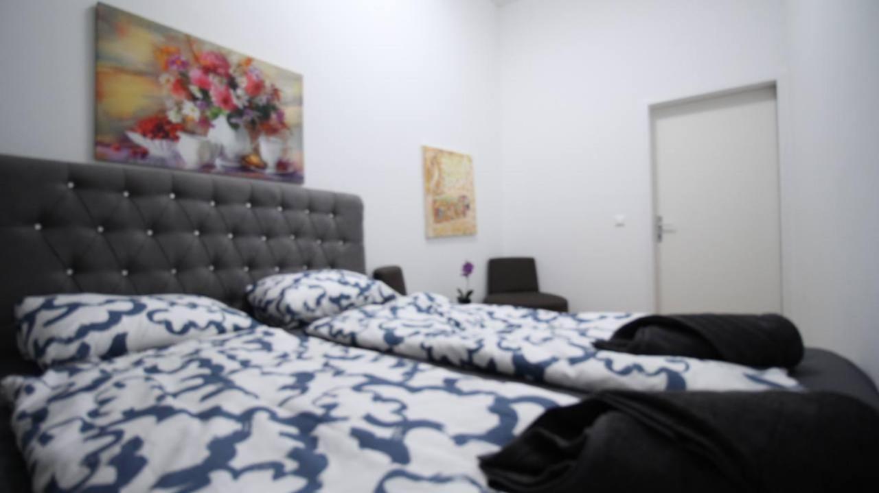 Modern Double Room Js A Wien Eksteriør billede