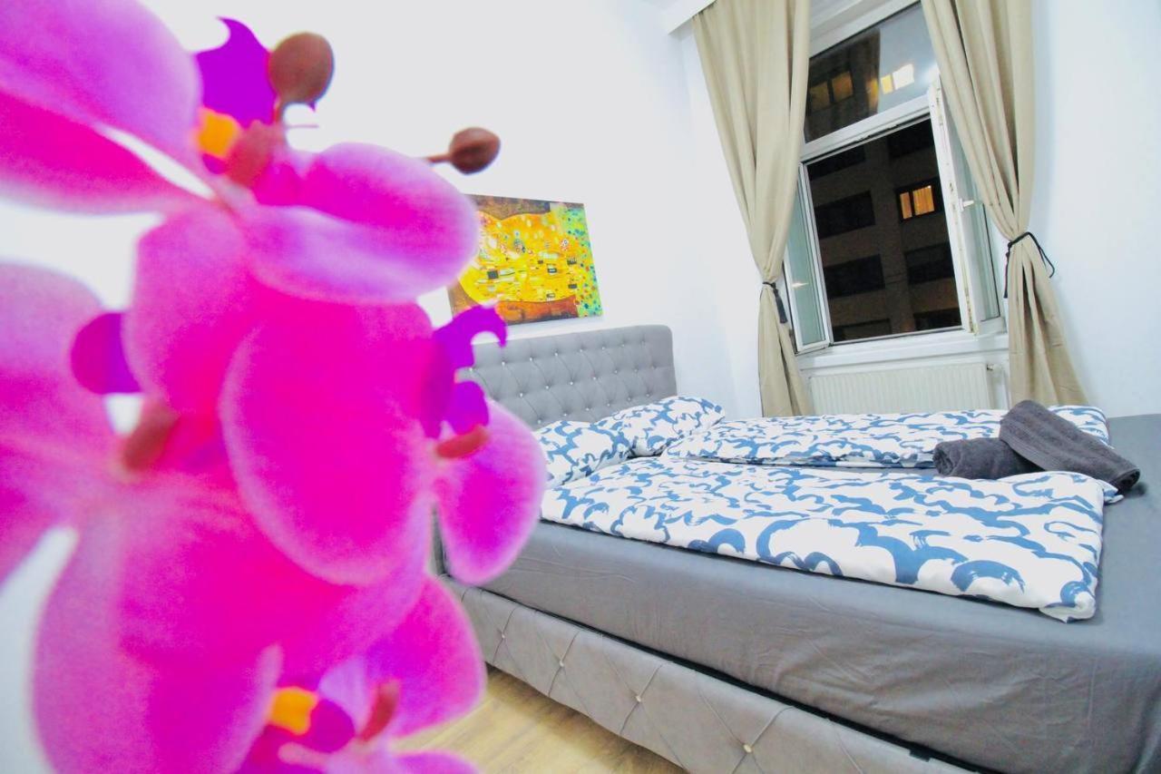 Modern Double Room Js A Wien Eksteriør billede