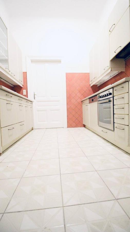 Modern Double Room Js A Wien Eksteriør billede