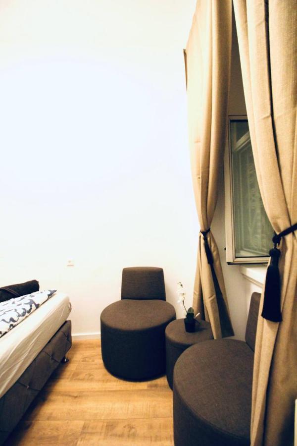 Modern Double Room Js A Wien Eksteriør billede