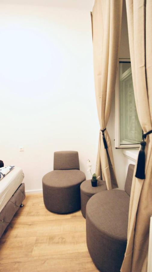 Modern Double Room Js A Wien Eksteriør billede